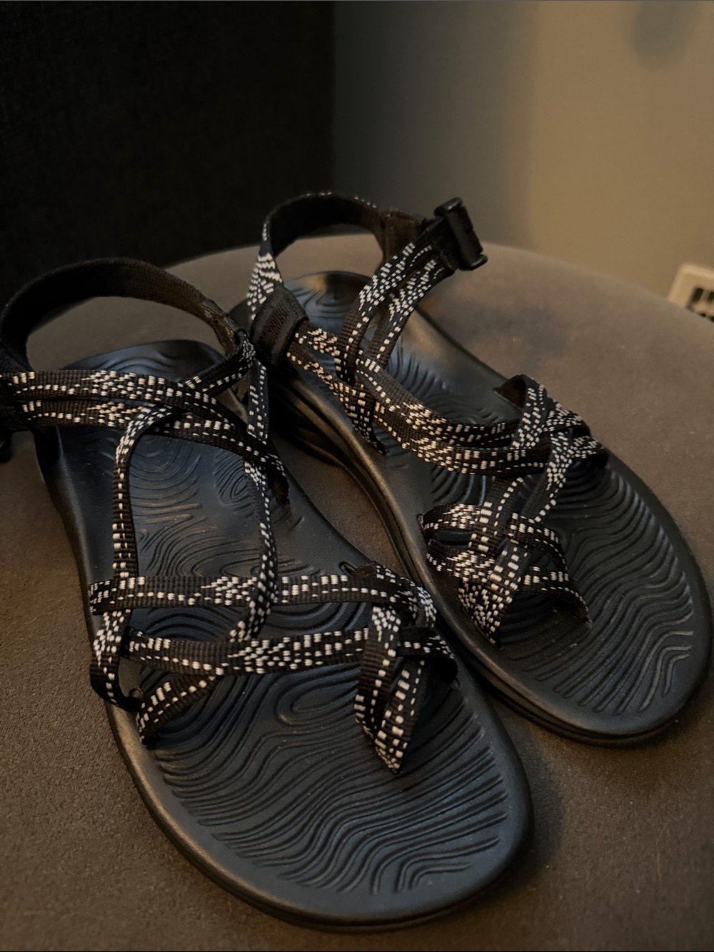 Chaco Z/Volv X2 Dash Black Stappy Sandals Womens 7 Toe Loop Outdoor Hiking